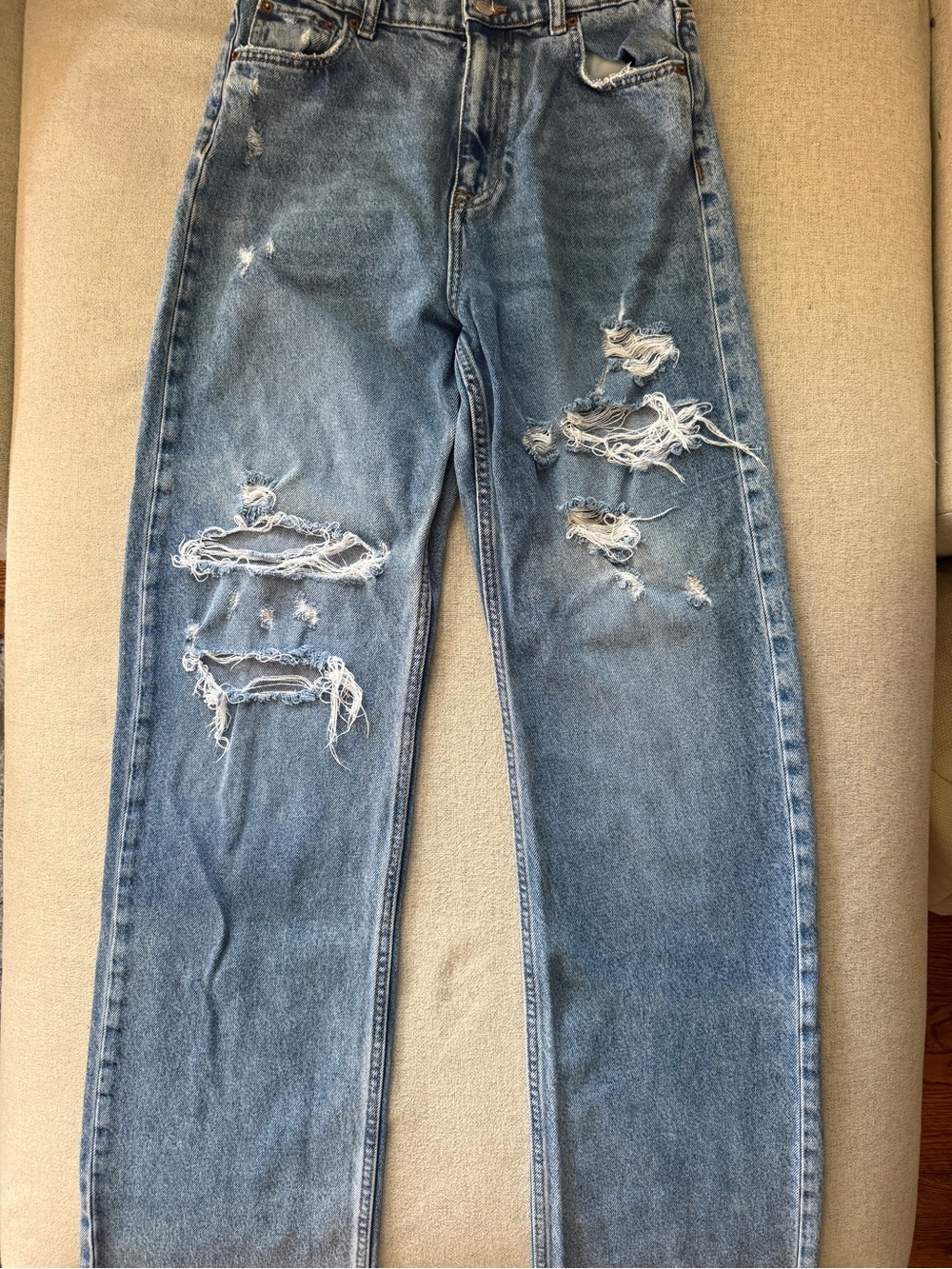 Zara Women’s Distressed Light Blue Jeans - Classic Relaxed Fit